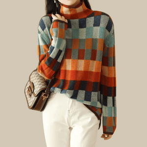 Luxurious Cashmere Turtleneck Sweater with Stylish Patchwork Design