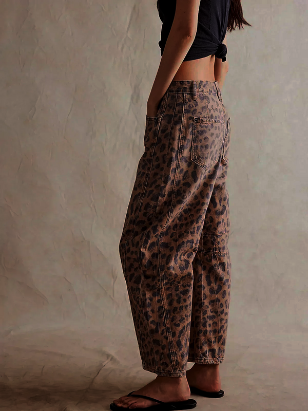 Stylish Leopard Print Barrel Jeans - Trendy Casual Wear