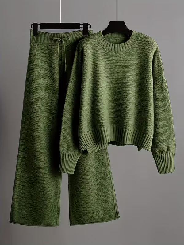 Cozy Casual Two-Piece Outfit: Relaxed Sweater and Wide-Leg Trousers for Women