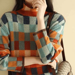 Luxurious Cashmere Turtleneck Sweater with Stylish Patchwork Design