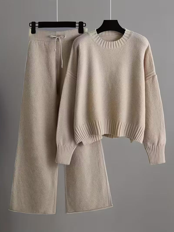 Cozy Casual Two-Piece Outfit: Relaxed Sweater and Wide-Leg Trousers for Women
