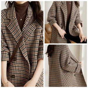 Stylish Women's Checkered Jacket - Trendy Design