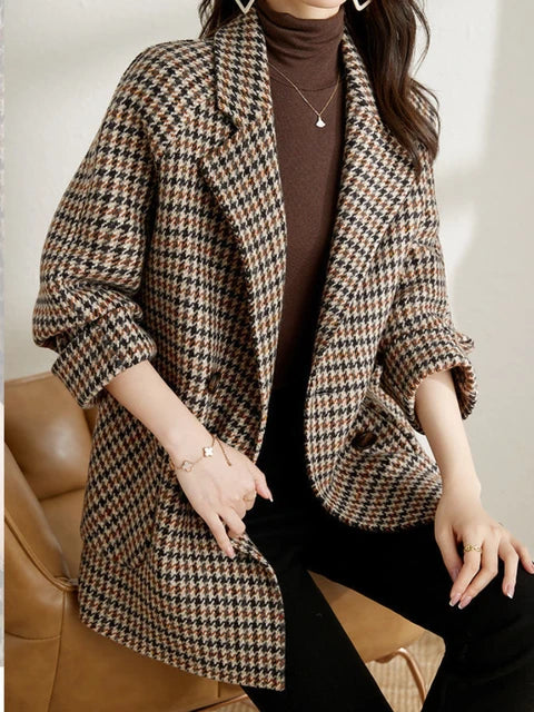 Stylish Women's Checkered Jacket - Trendy Design