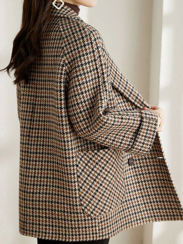 Stylish Women's Checkered Jacket - Trendy Design