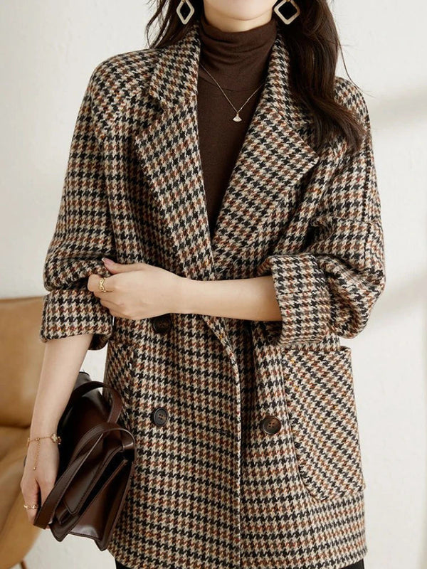 Stylish Women's Checkered Jacket - Trendy Design