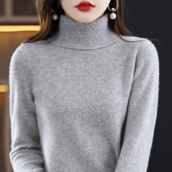 Luxurious Women's Cashmere Turtleneck Sweater