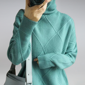 Luxurious Cashmere Turtleneck Sweater for Women - Relaxed Fit
