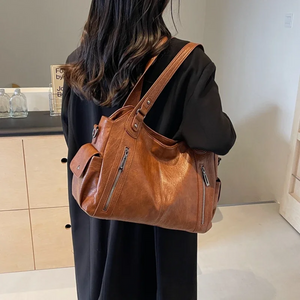 Chic Amber Shoulder Bag Elegant Design