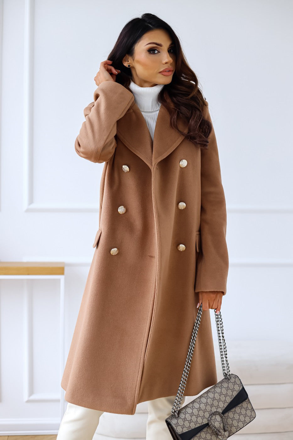 Chic Women's Long Loose Coat | Button-Down Design