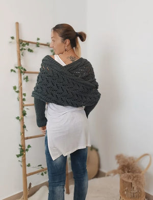 Stylish Boho Knitted Wrap – Cozy and Versatile for All Seasons