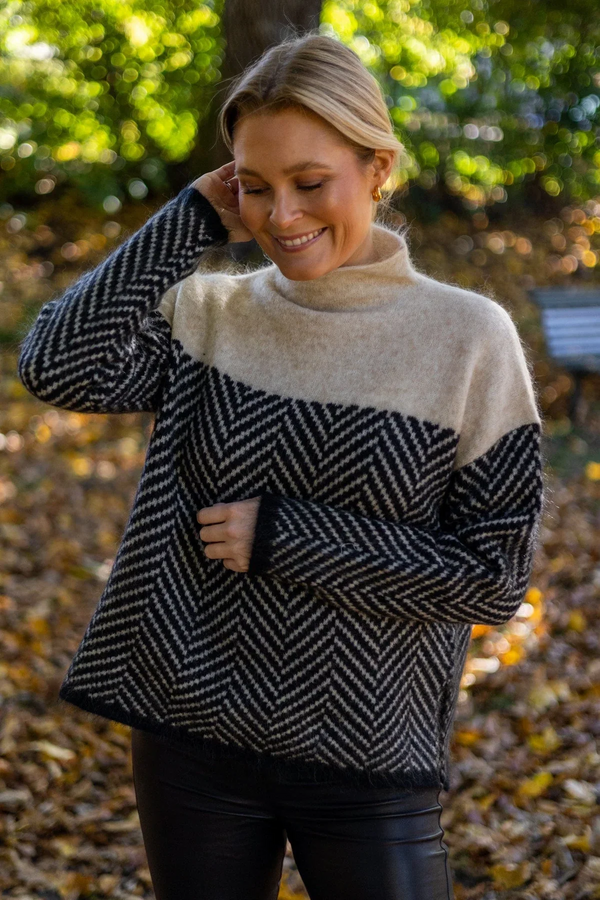 Luxurious Casual Cashmere Sweater for Women
