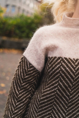 Luxurious Casual Cashmere Sweater for Women