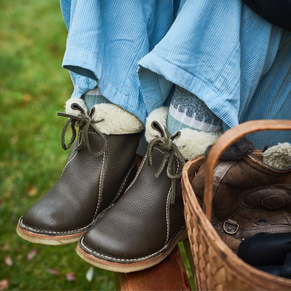 Stylish Waterproof Winter Boots for Women