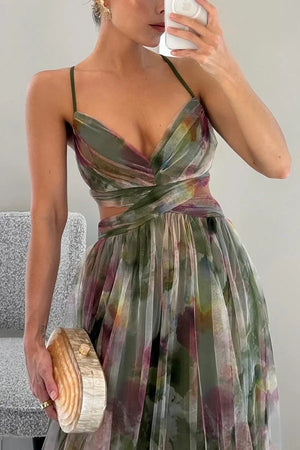 Chic Women's Maxi Dress with Textured Layers